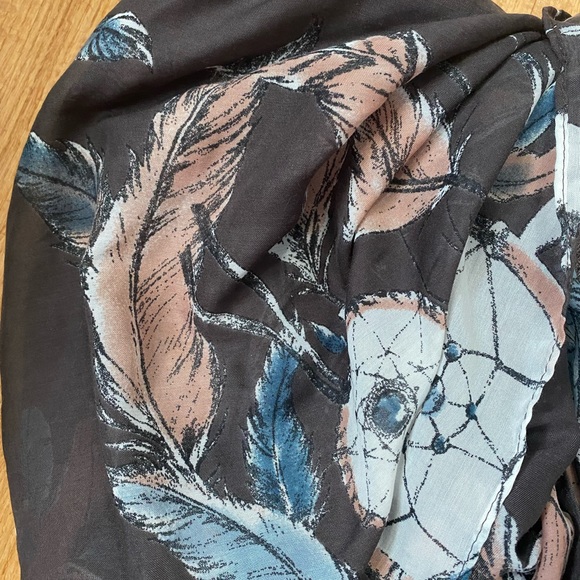 Set of 2 Gauzy Printed Scarves - Picture 3 of 3